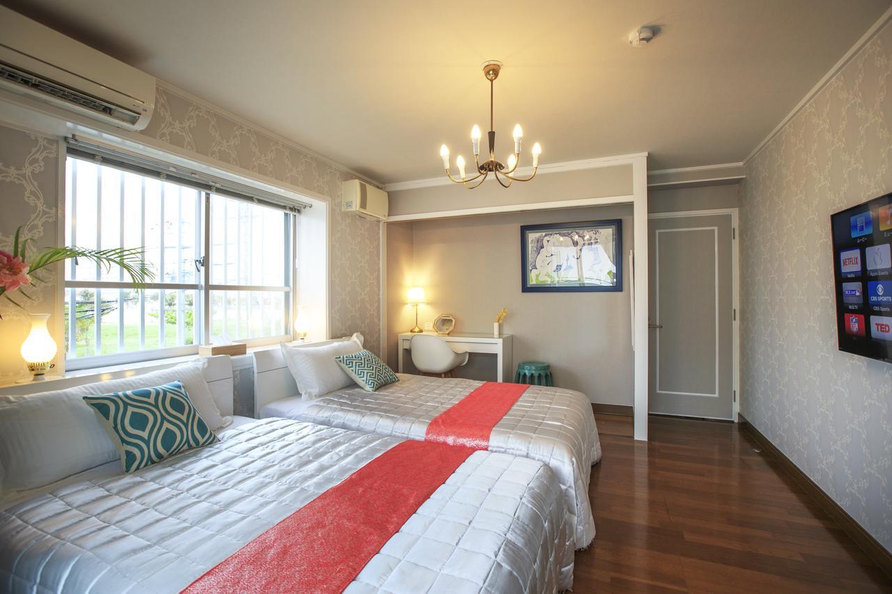 Mihama Beach House Villa Chatan Luaran gambar