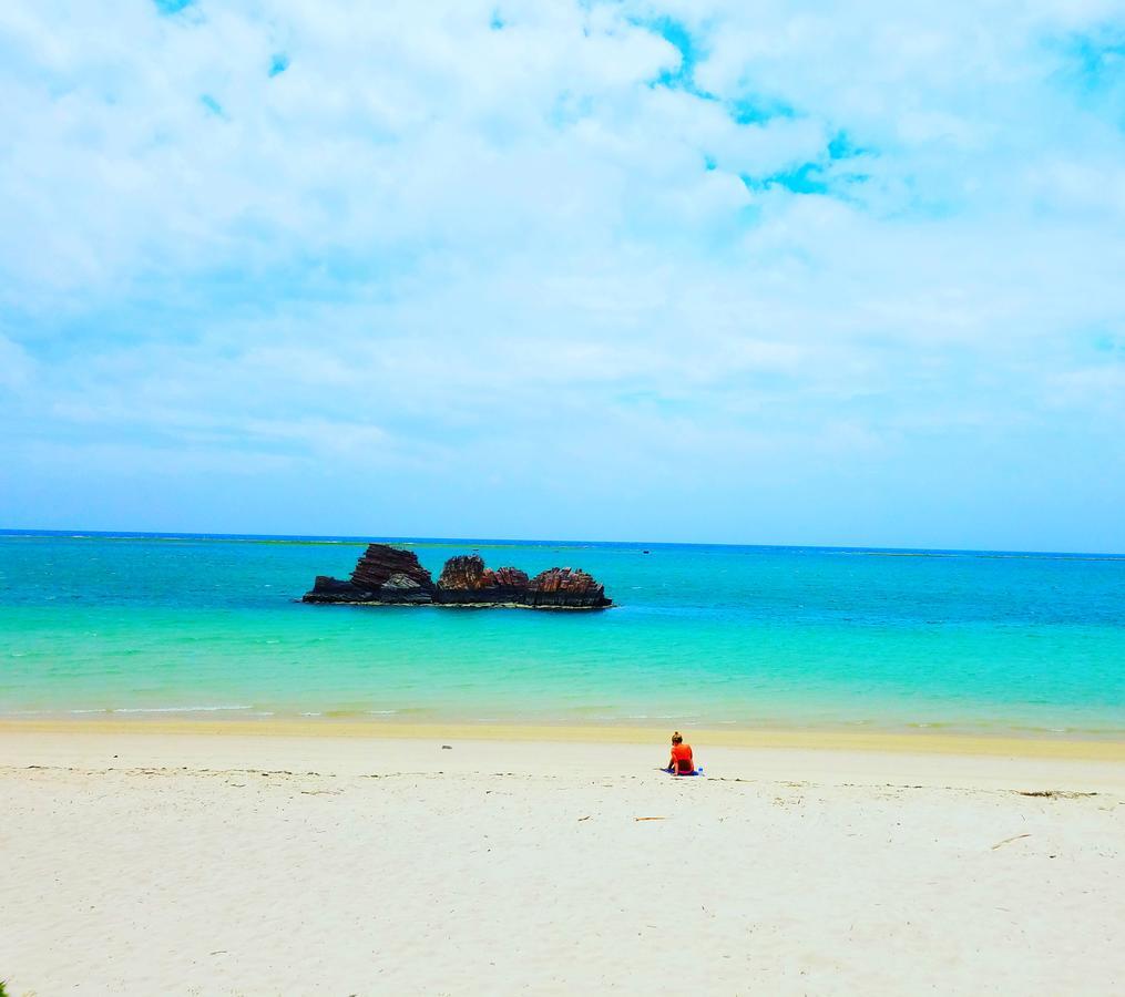 Mihama Beach House Villa Chatan Luaran gambar